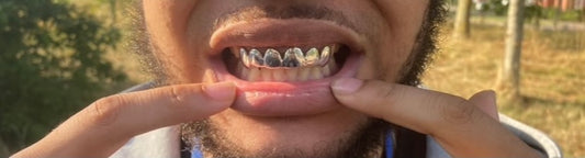 SILVER GRILLZ